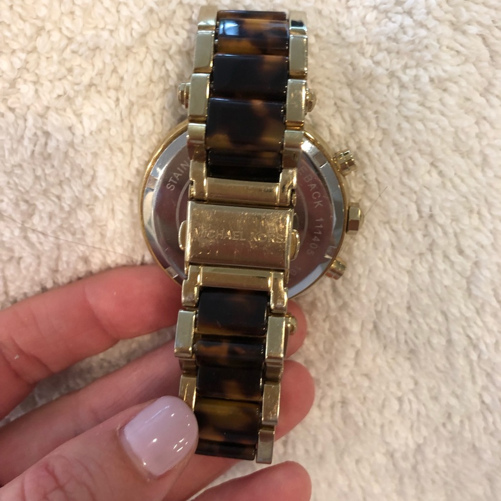 Michael Kors Tortoise Shell Watch - Picture 4 of 4